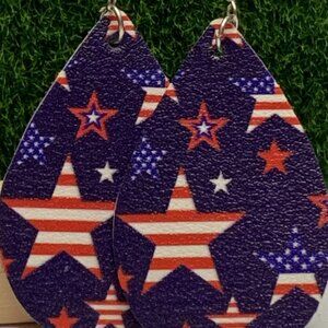 Patriotic Earring, Fourth of July Earring, USA Earring, Flag Earring, Gift Idea